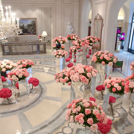 Four Seasons Hotel George V Париж Екстериор снимка
