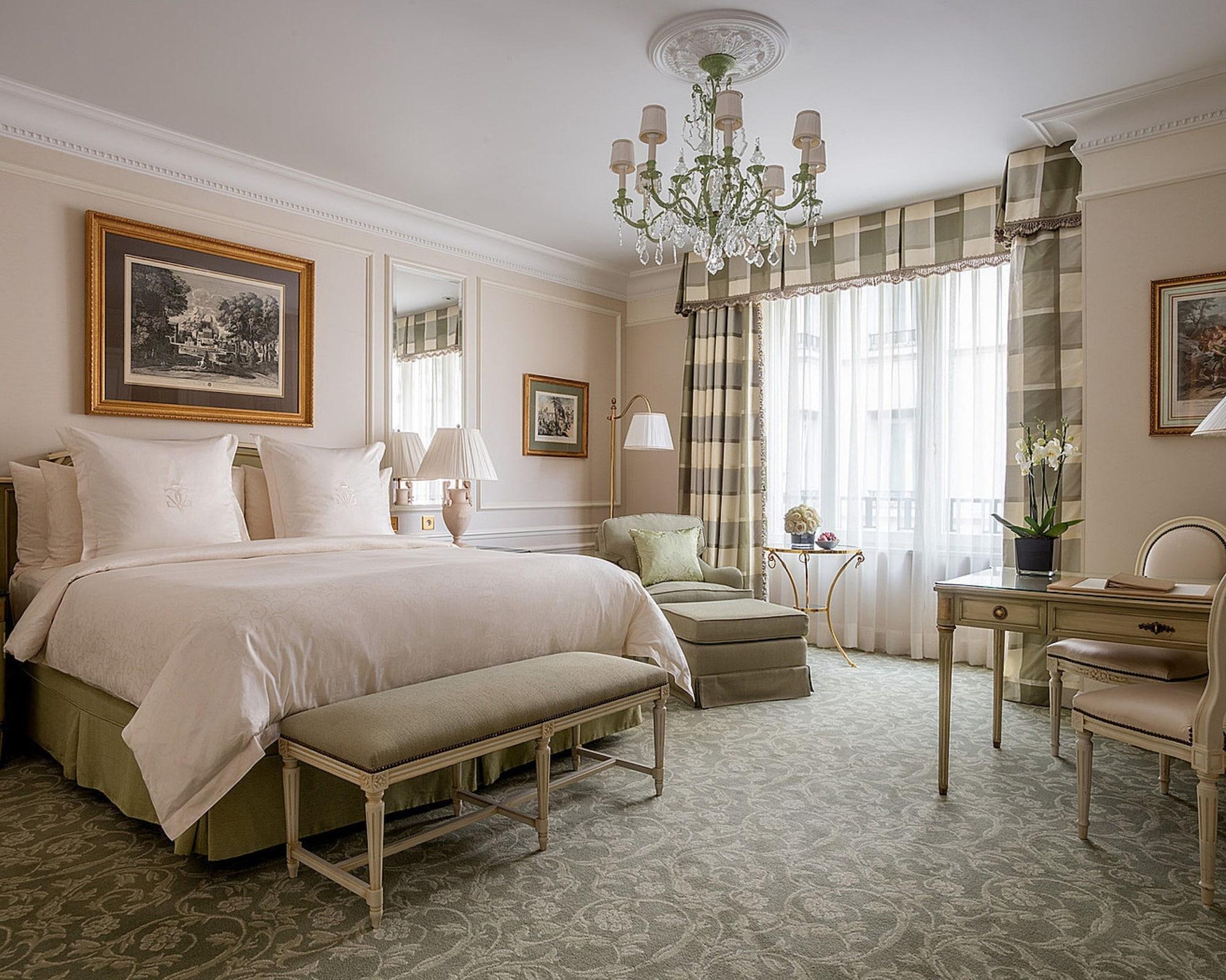 Four Seasons Hotel George V Париж Екстериор снимка