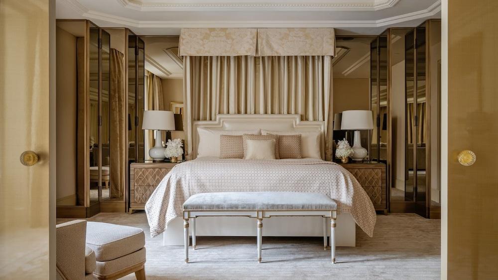 Four Seasons Hotel George V Париж Екстериор снимка