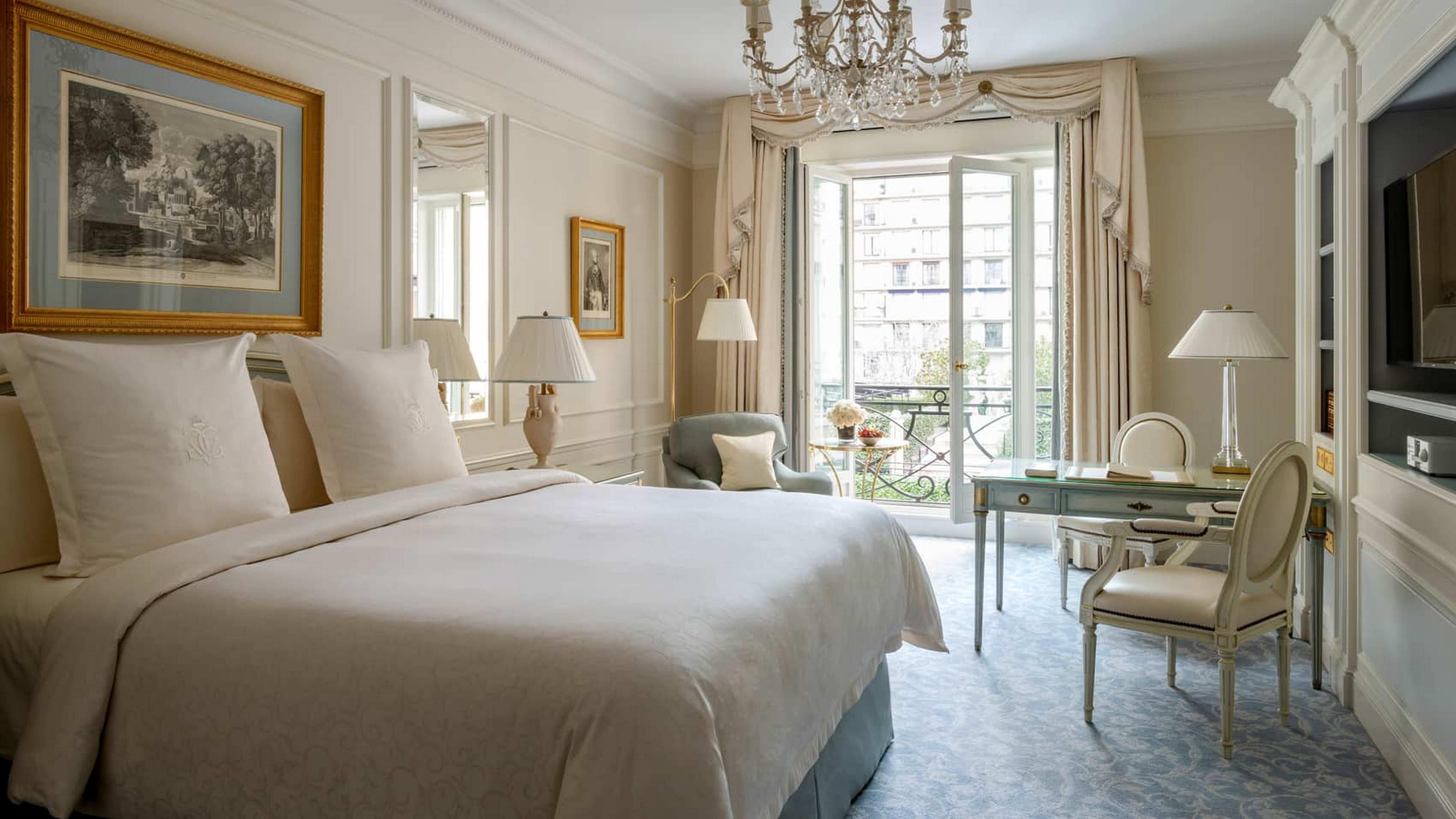 Four Seasons Hotel George V Париж Екстериор снимка