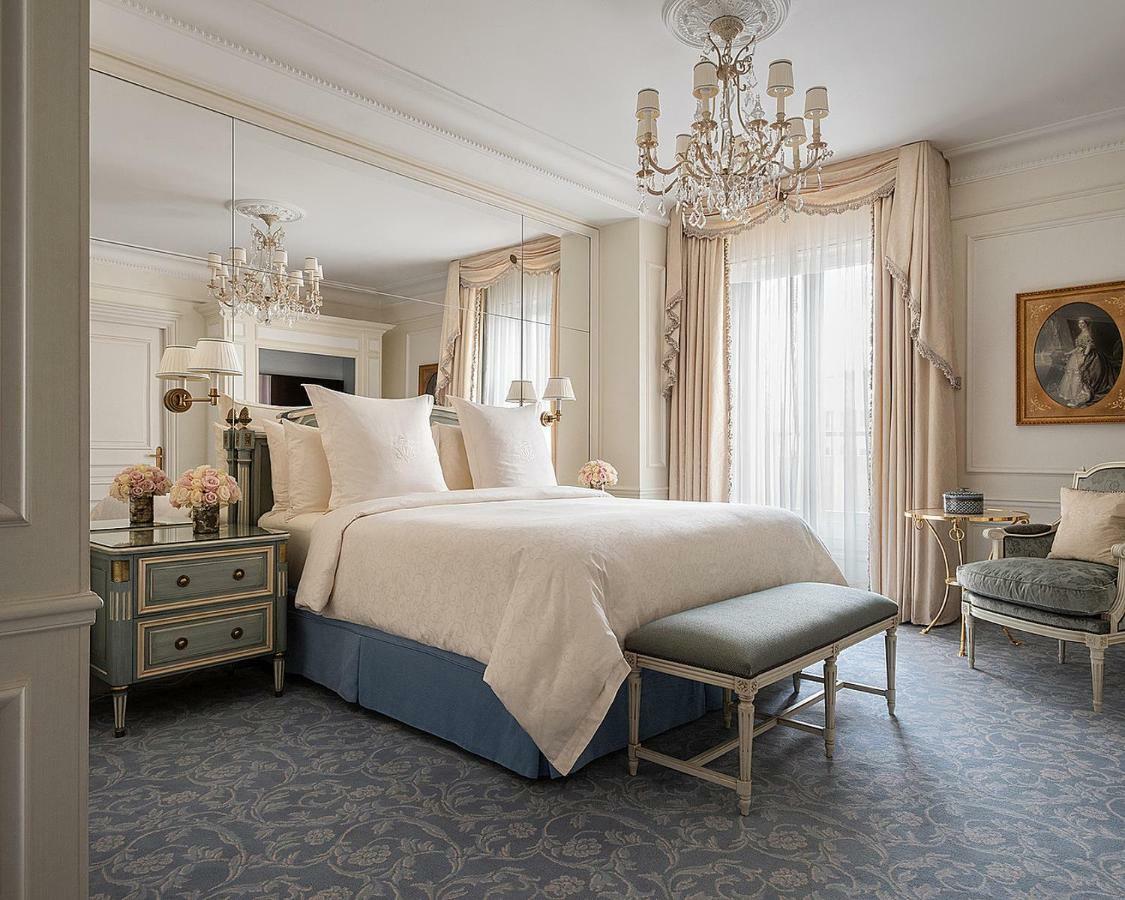 Four Seasons Hotel George V Париж Екстериор снимка