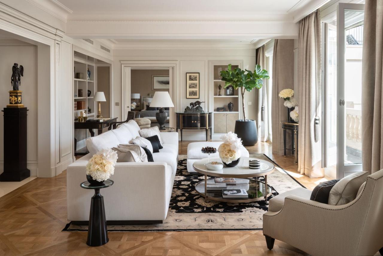 Four Seasons Hotel George V Париж Екстериор снимка